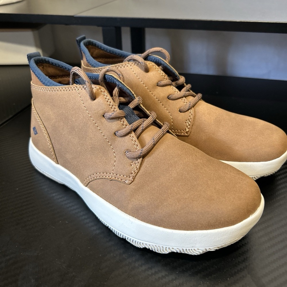 Sperry Big Kids Coastal Break‎ Medium Beige Chukka Boots STK266147 2M